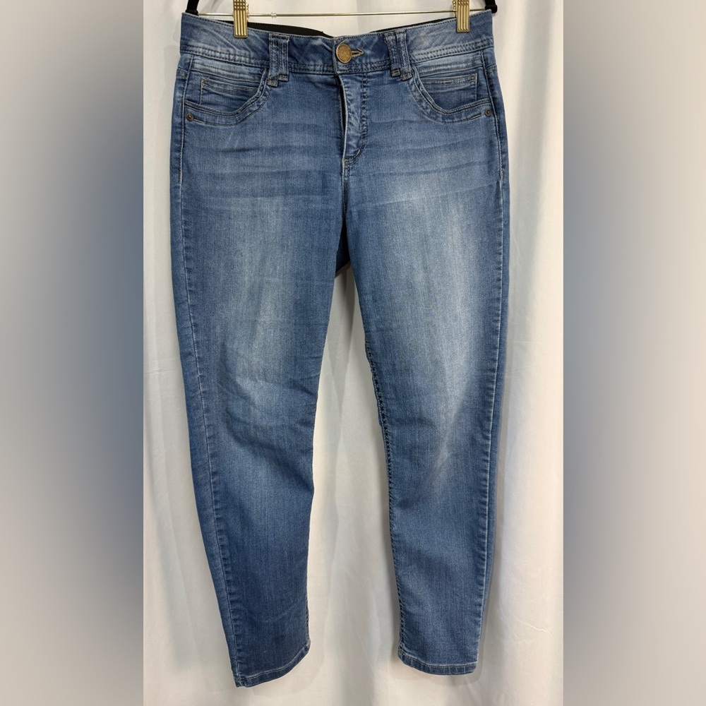 Democracy Light Blue Ankle Jeans Size 10